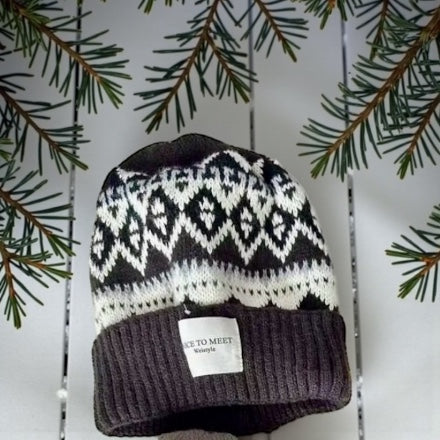 Unisex Nordic Pattern Knit Beanie Hat