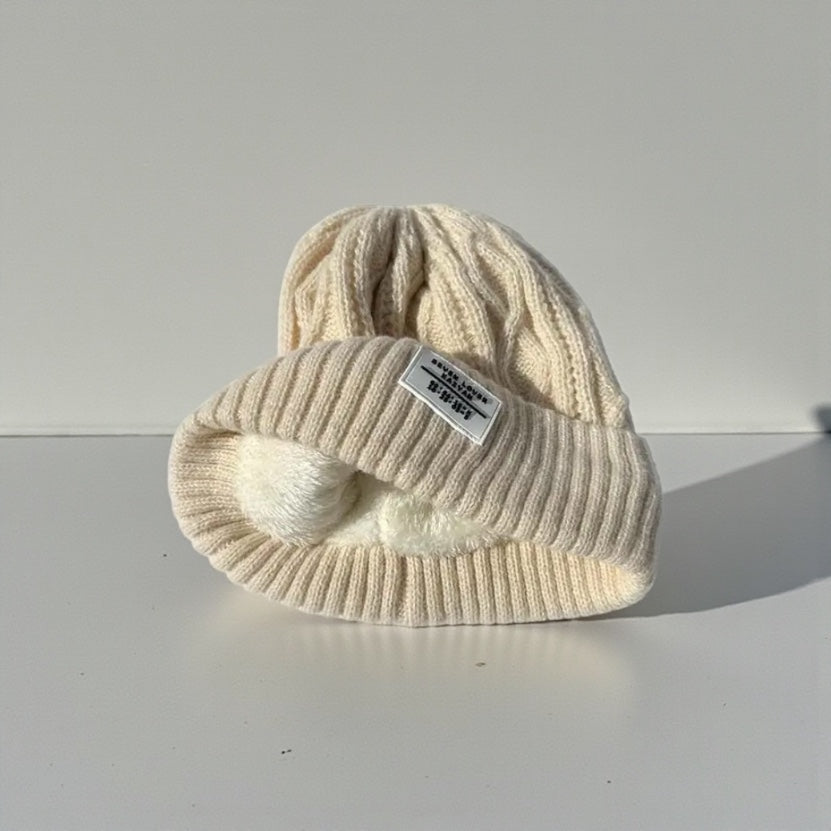 Unisex Fleece-Lined Cable-Knit Beanie