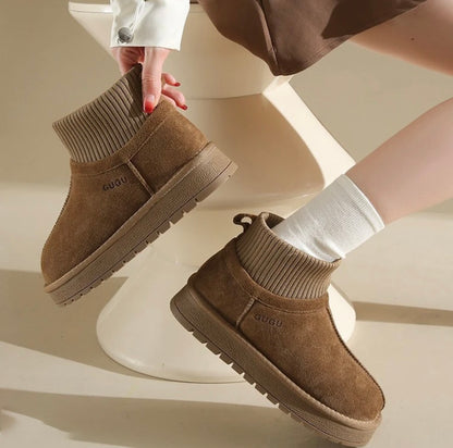 Knitted winter short boots