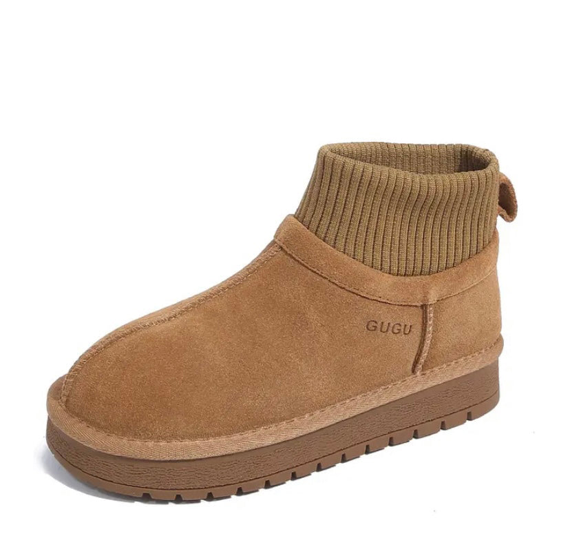 Knitted winter short boots